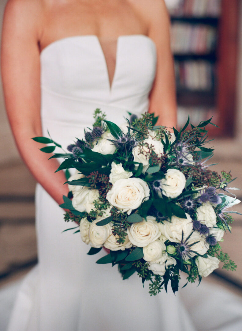 Beautiful bouquet of white flowers for the wedding